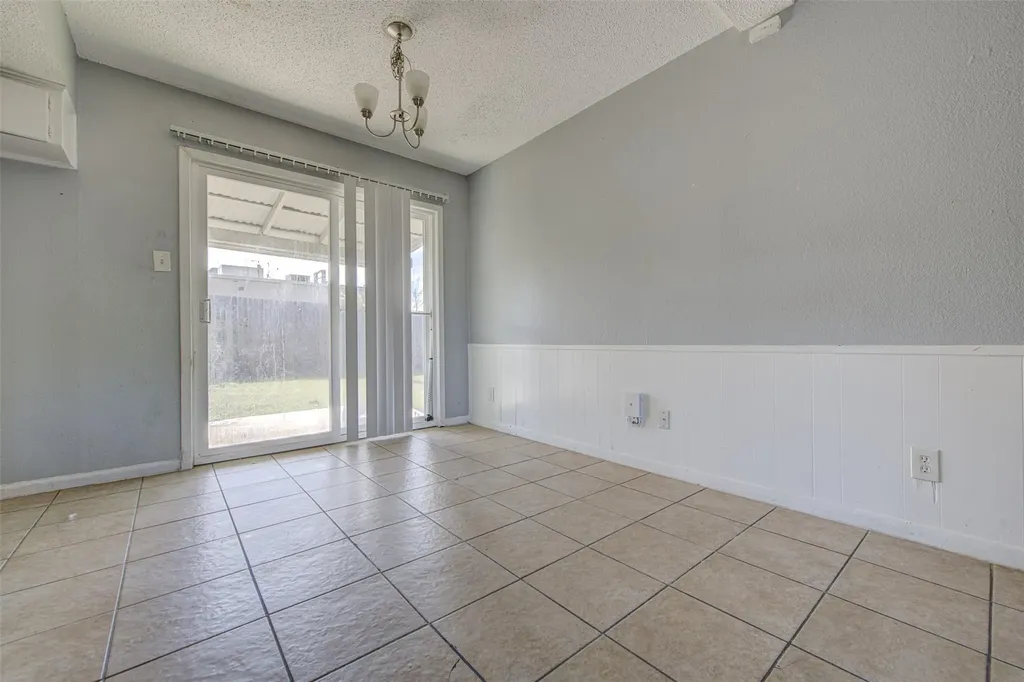 1306 E Saint Johns Avenue Austin TX 78752