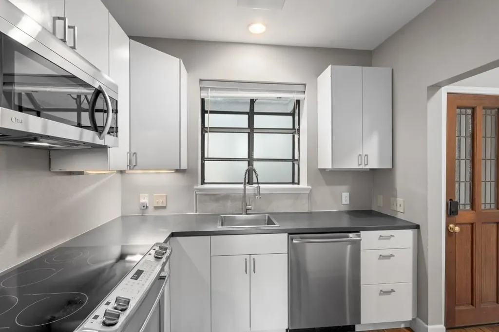 1741 Spyglass Drive Austin TX 78746