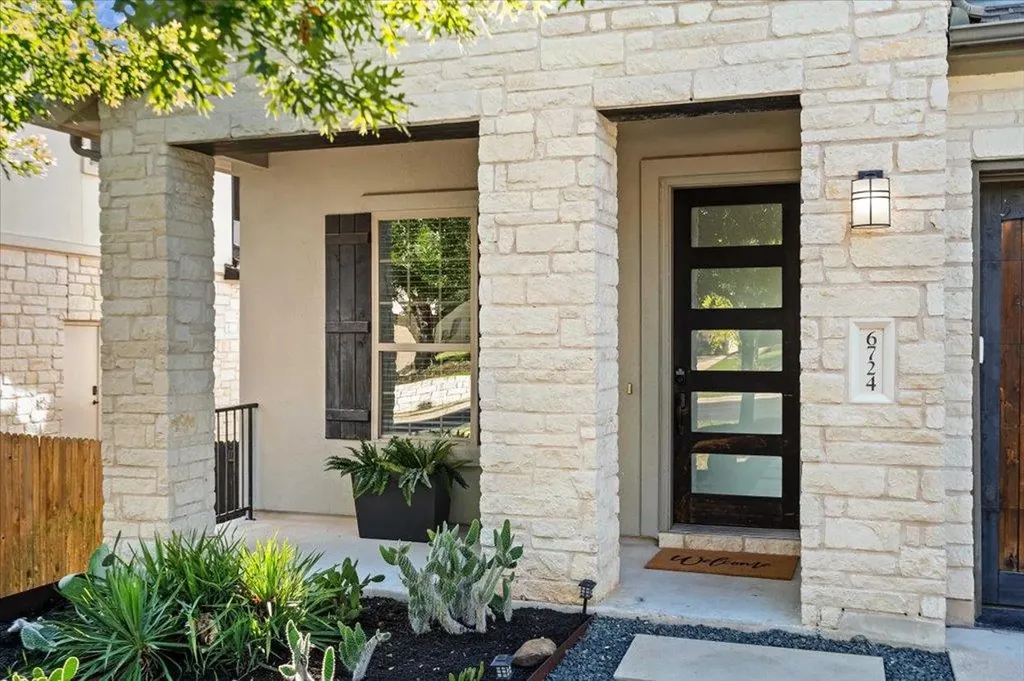 6724 Vicenza Drive Austin TX 78739