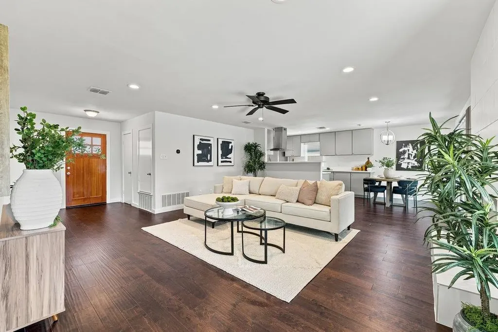 5611 Porsche Lane Austin TX 78749