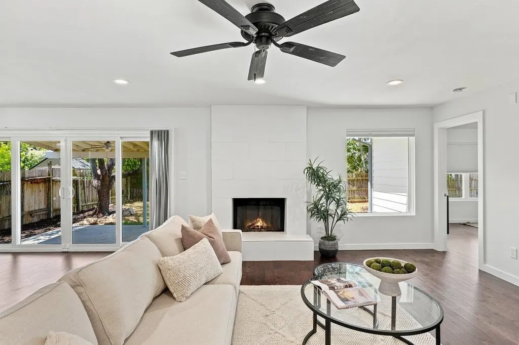 5611 Porsche Lane Austin TX 78749