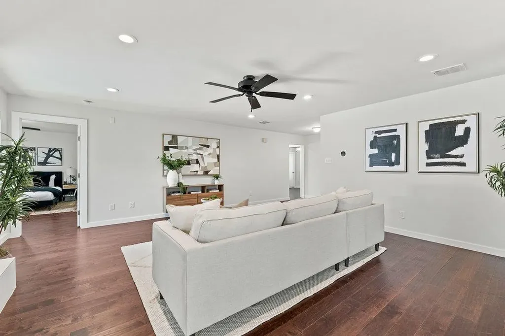 5611 Porsche Lane Austin TX 78749