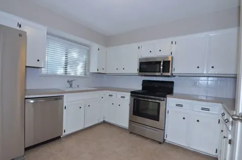 203 County Glen Street Leander TX 78641