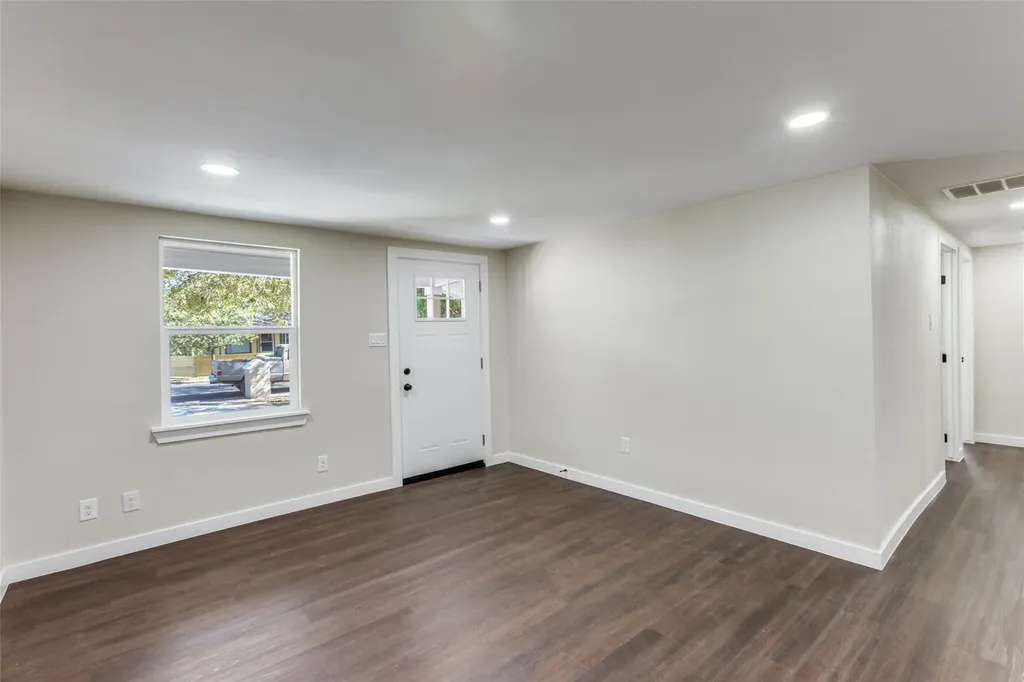 1118 Spur Street Austin TX 78721