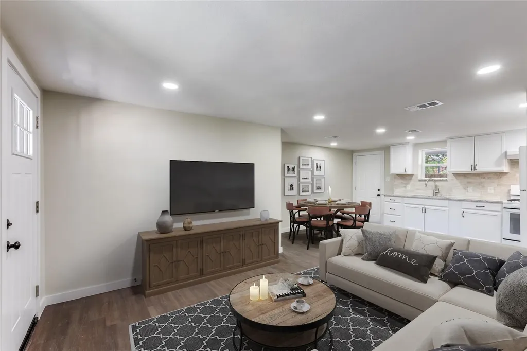 1118 Spur Street Austin TX 78721
