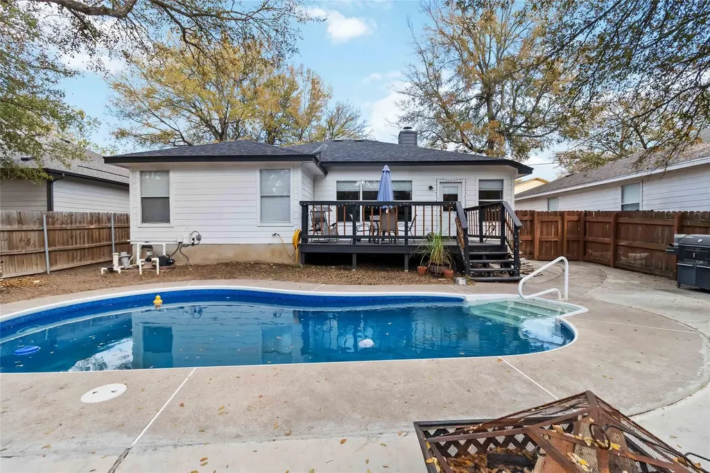 106 Shadow Wood Trail Cedar Creek TX 78612