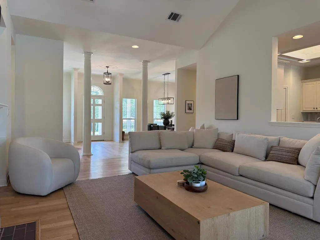 112 Snapper Street Lakeway TX 78734