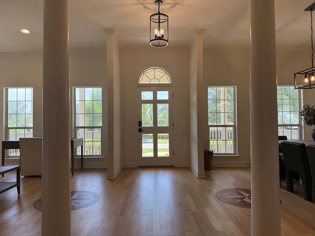 112 Snapper Street Lakeway TX 78734