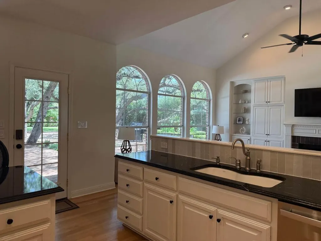 112 Snapper Street Lakeway TX 78734