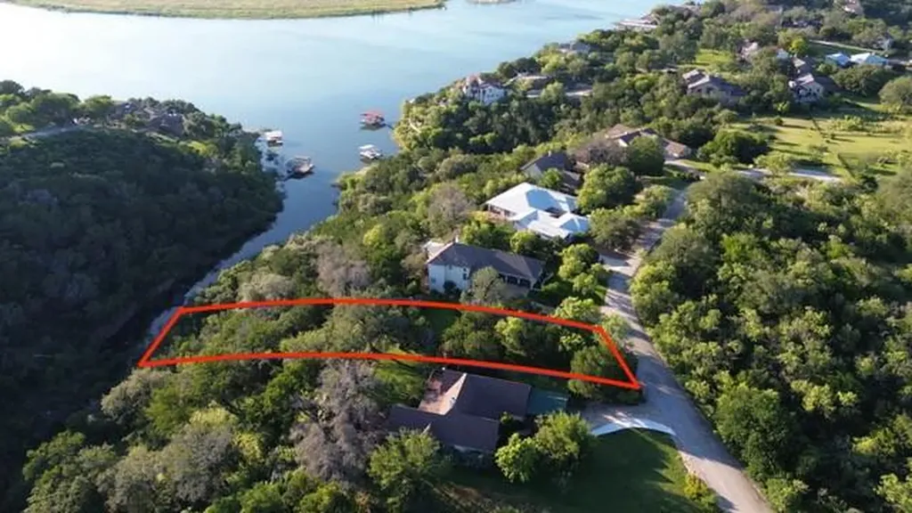 19 Hummingbird Way Spicewood TX 78669