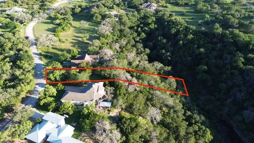 19 Hummingbird Way Spicewood TX 78669