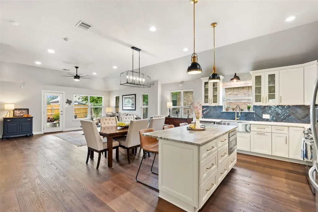 994 Hot Spring Valley Buda TX 78610