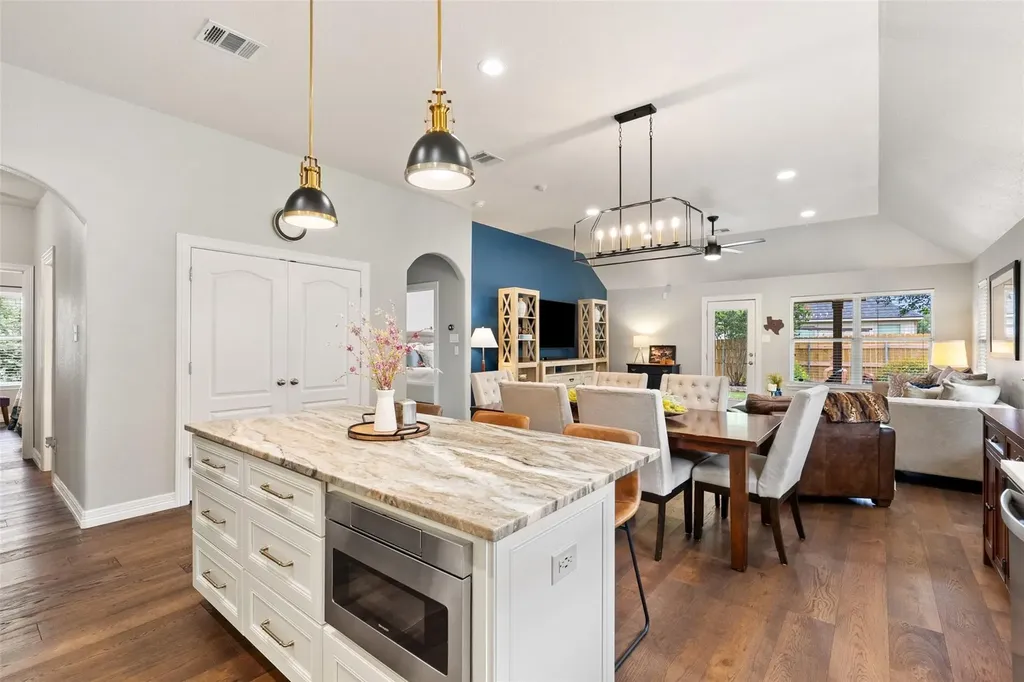 994 Hot Spring Valley Buda TX 78610