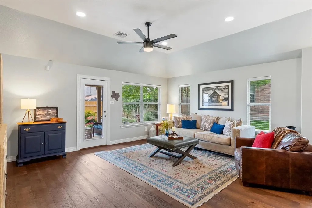 994 Hot Spring Valley Buda TX 78610