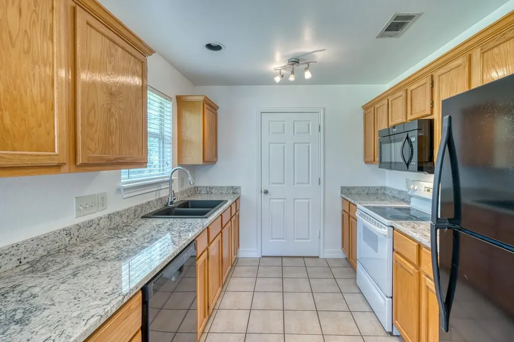 259 Lakewood Drive Granite Shoals TX 78654