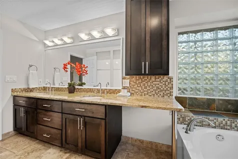 11021 Whiskey River Drive Austin TX 78748
