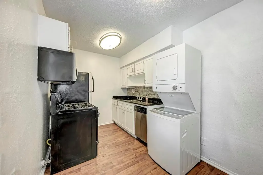 2401 Manor Road Austin TX 78722