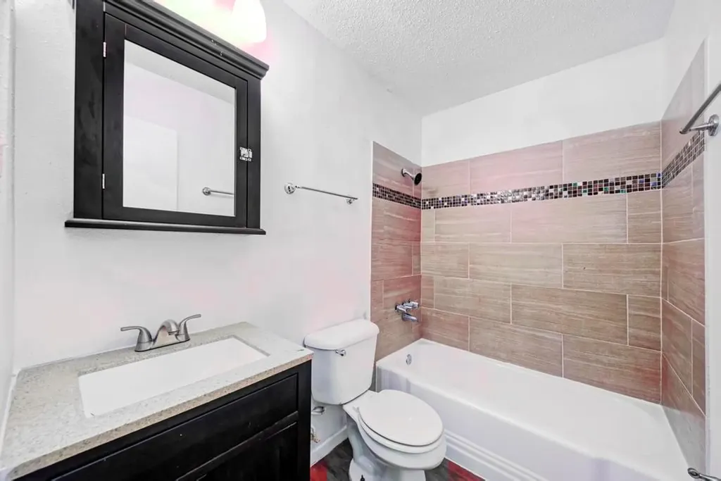 2401 Manor Road Austin TX 78722