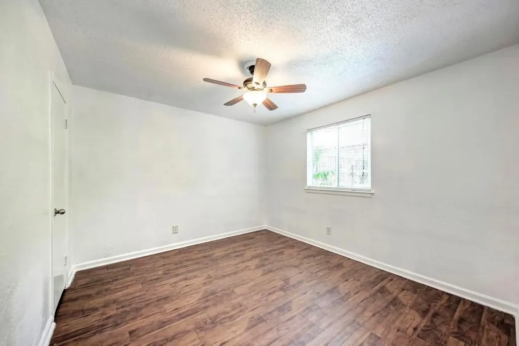 2401 Manor Road Austin TX 78722