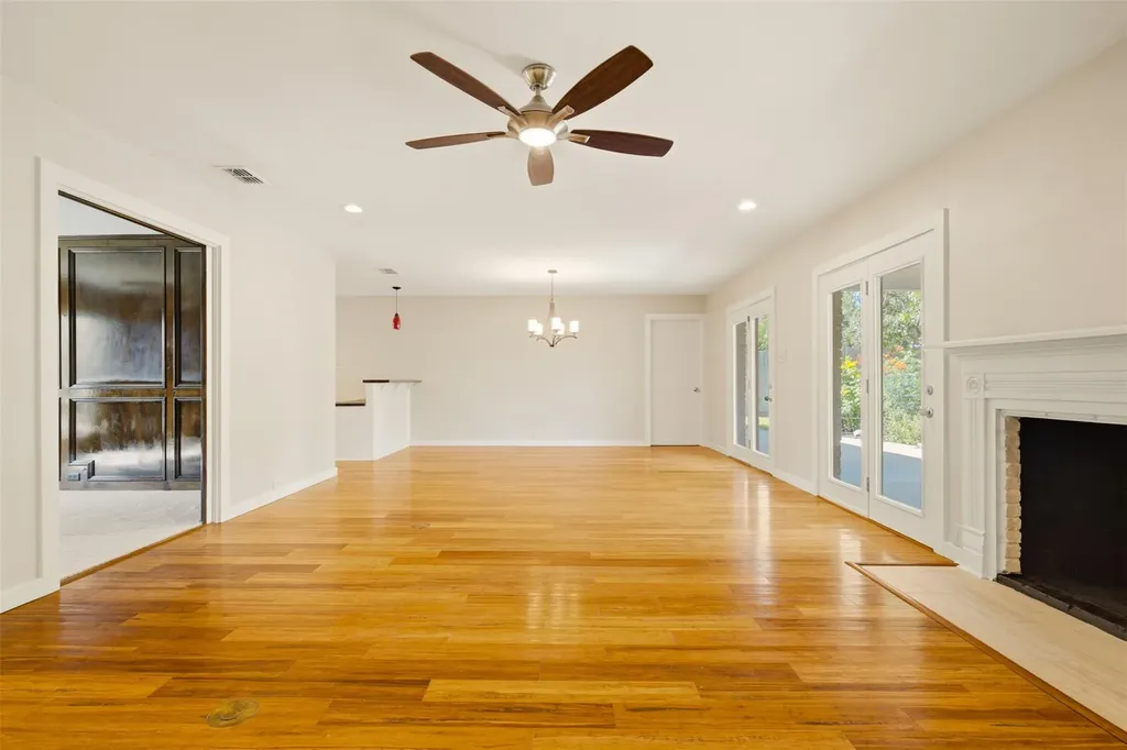 13523 Briar Hollow Drive Austin TX 78729