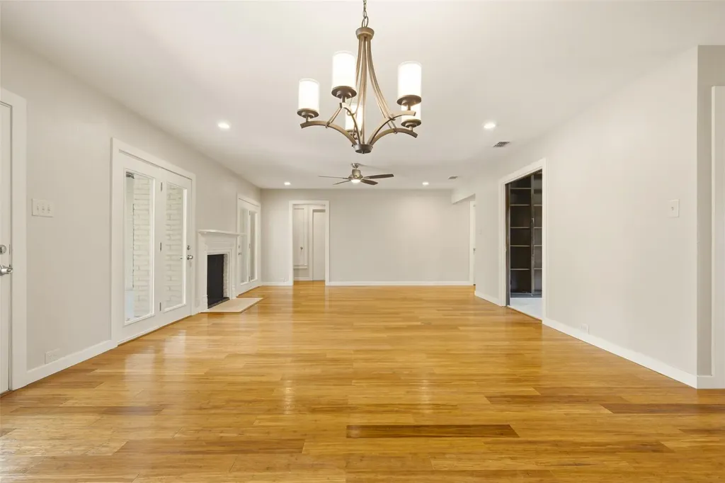 13523 Briar Hollow Drive Austin TX 78729
