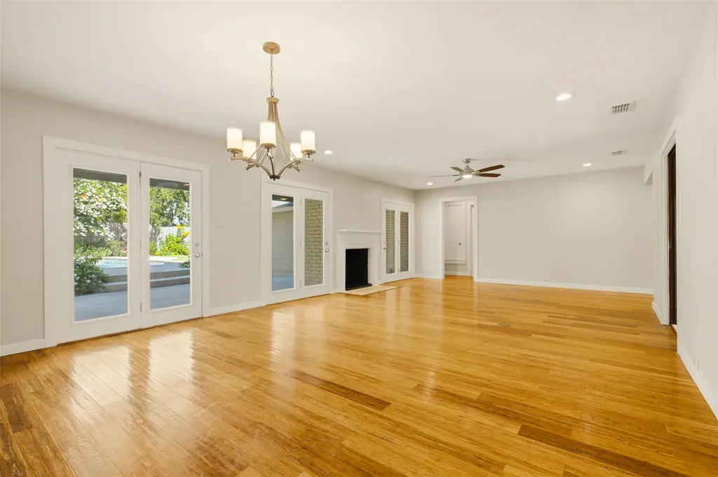 13523 Briar Hollow Drive Austin TX 78729