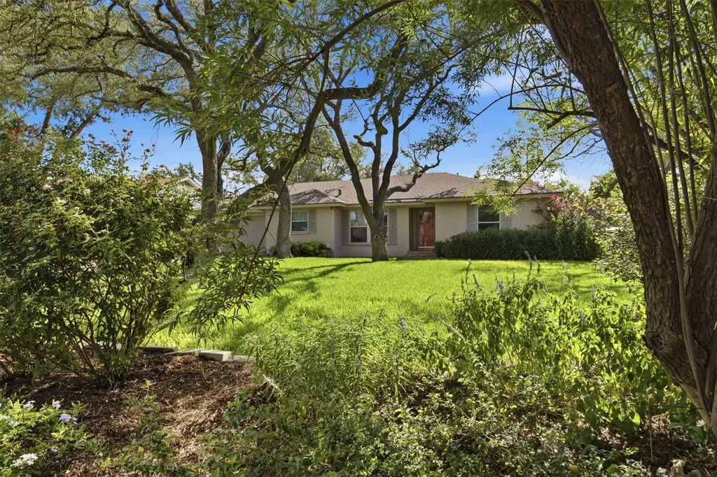 13523 Briar Hollow Drive Austin TX 78729