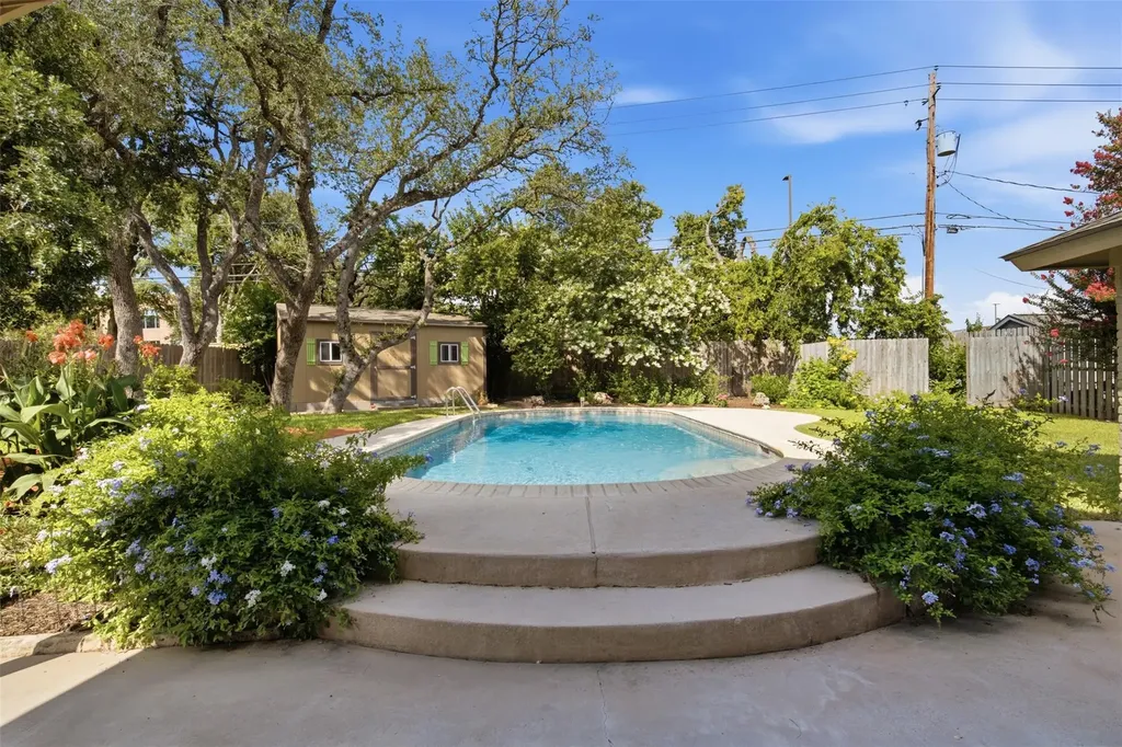 13523 Briar Hollow Drive Austin TX 78729