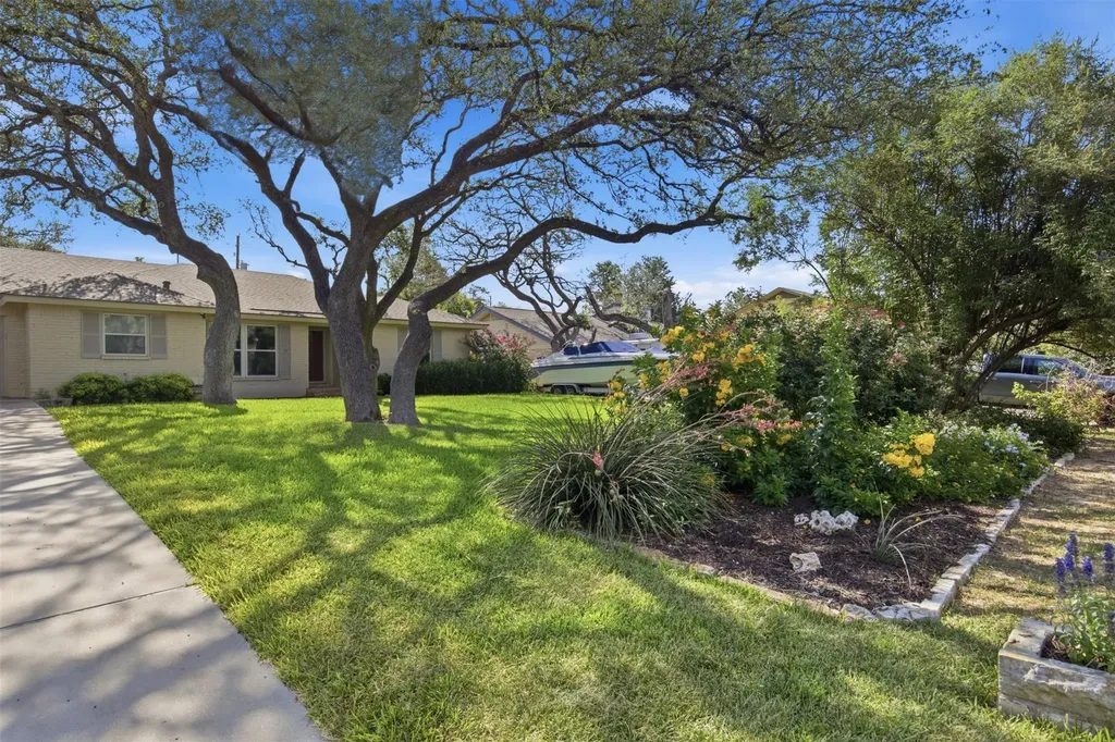 13523 Briar Hollow Drive Austin TX 78729