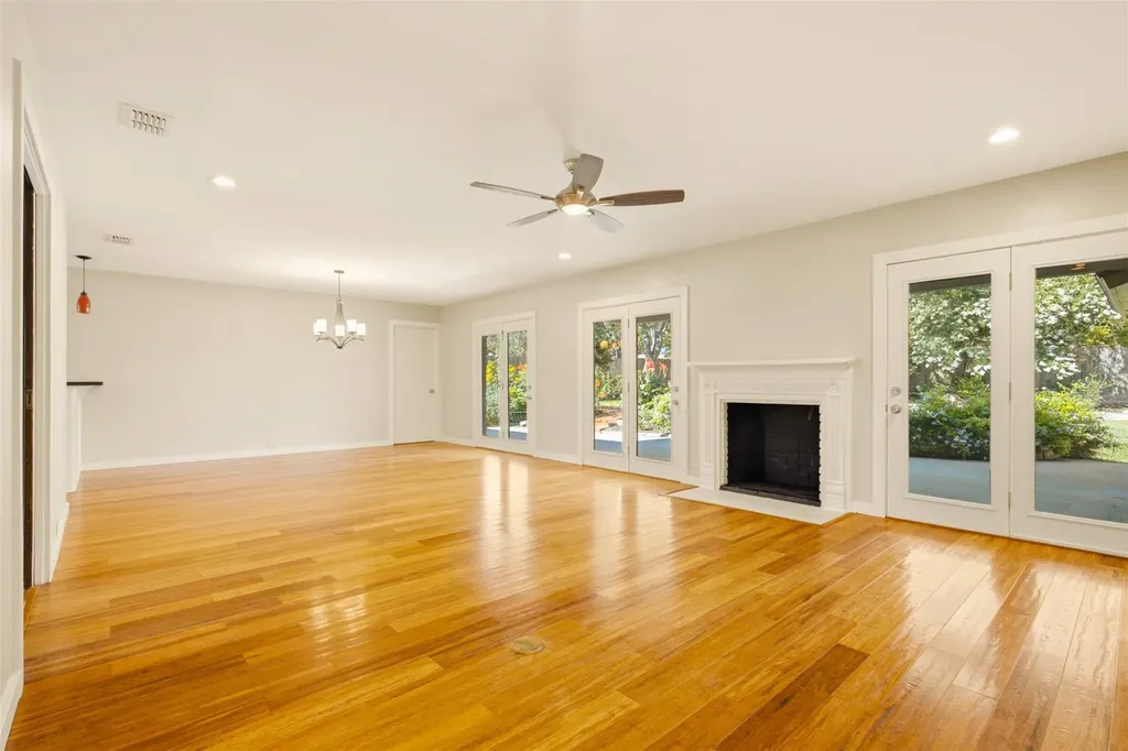 13523 Briar Hollow Drive Austin TX 78729
