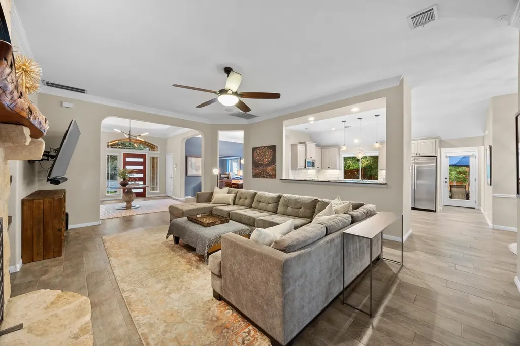 6405 Nusser Lane Austin TX 78739