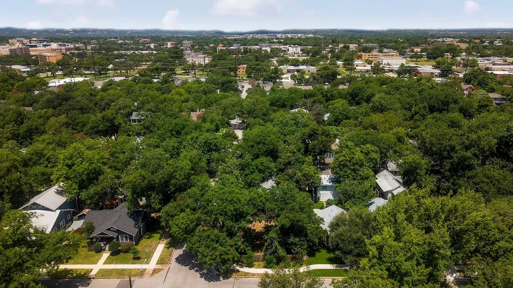 304 W 42nd Street Austin TX 78751