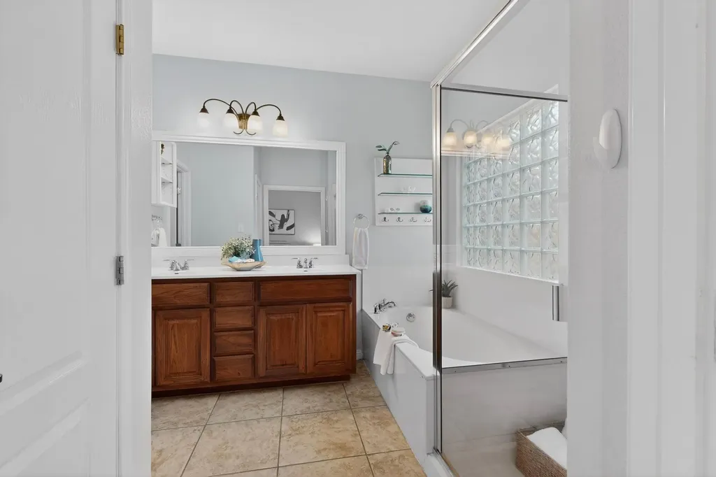 178 Limestone Trail Austin TX 78737