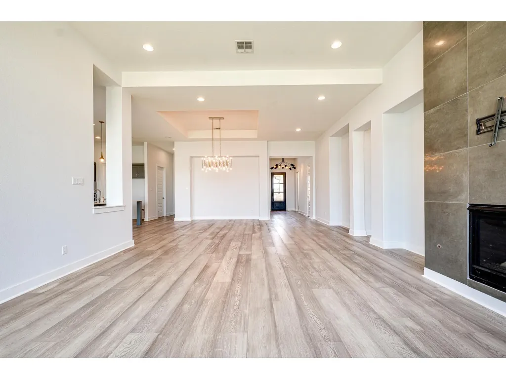 523 Baldovino Skyway Lakeway TX 78738