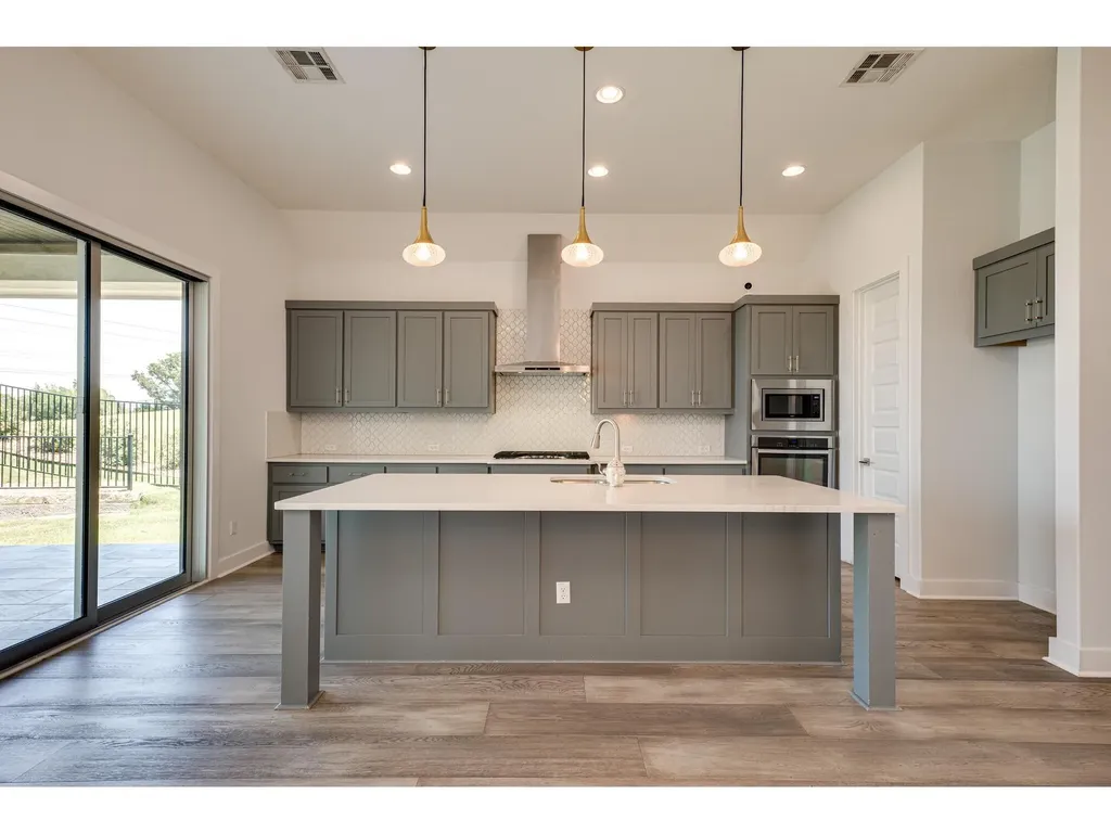 523 Baldovino Skyway Lakeway TX 78738