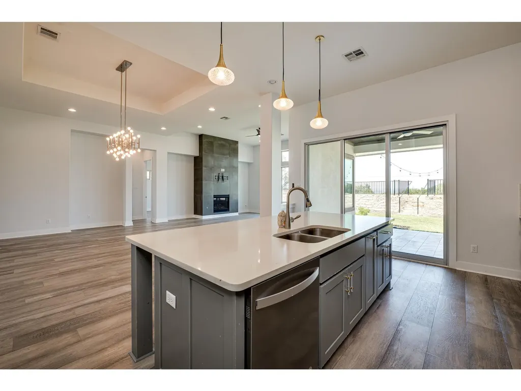 523 Baldovino Skyway Lakeway TX 78738
