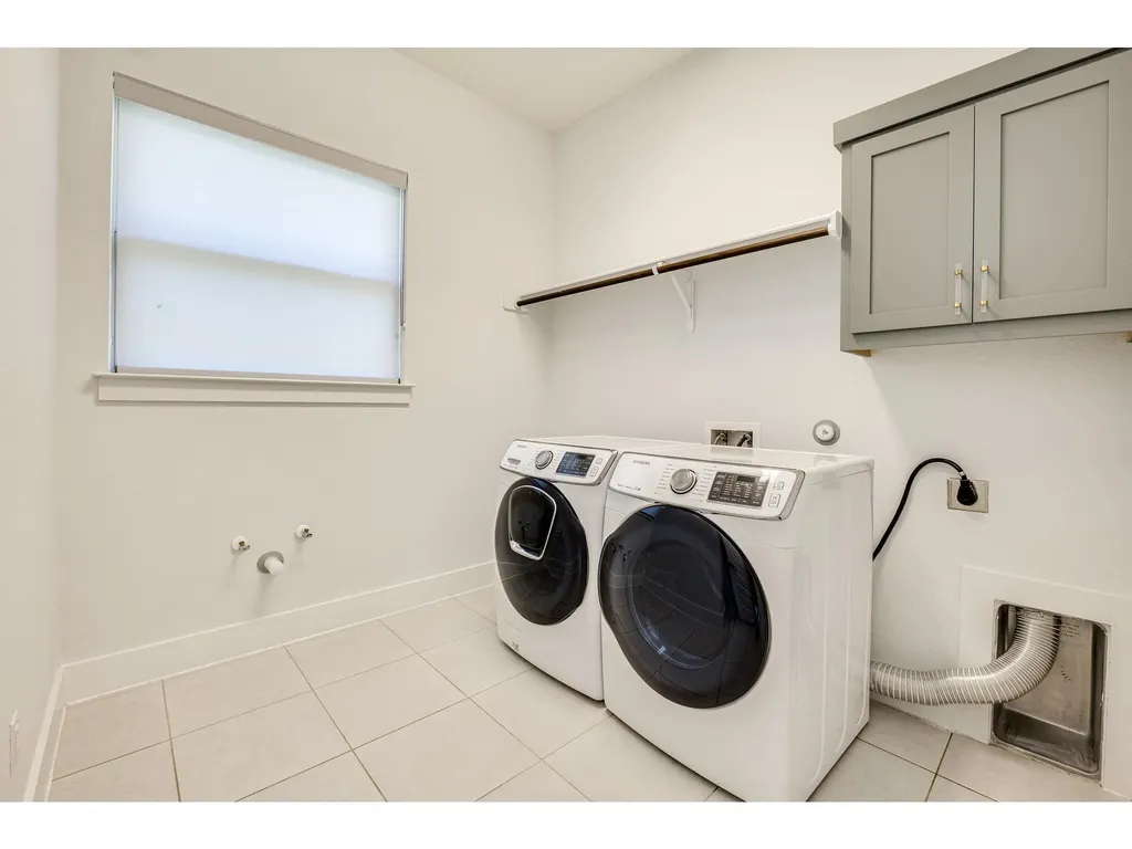 523 Baldovino Skyway Lakeway TX 78738