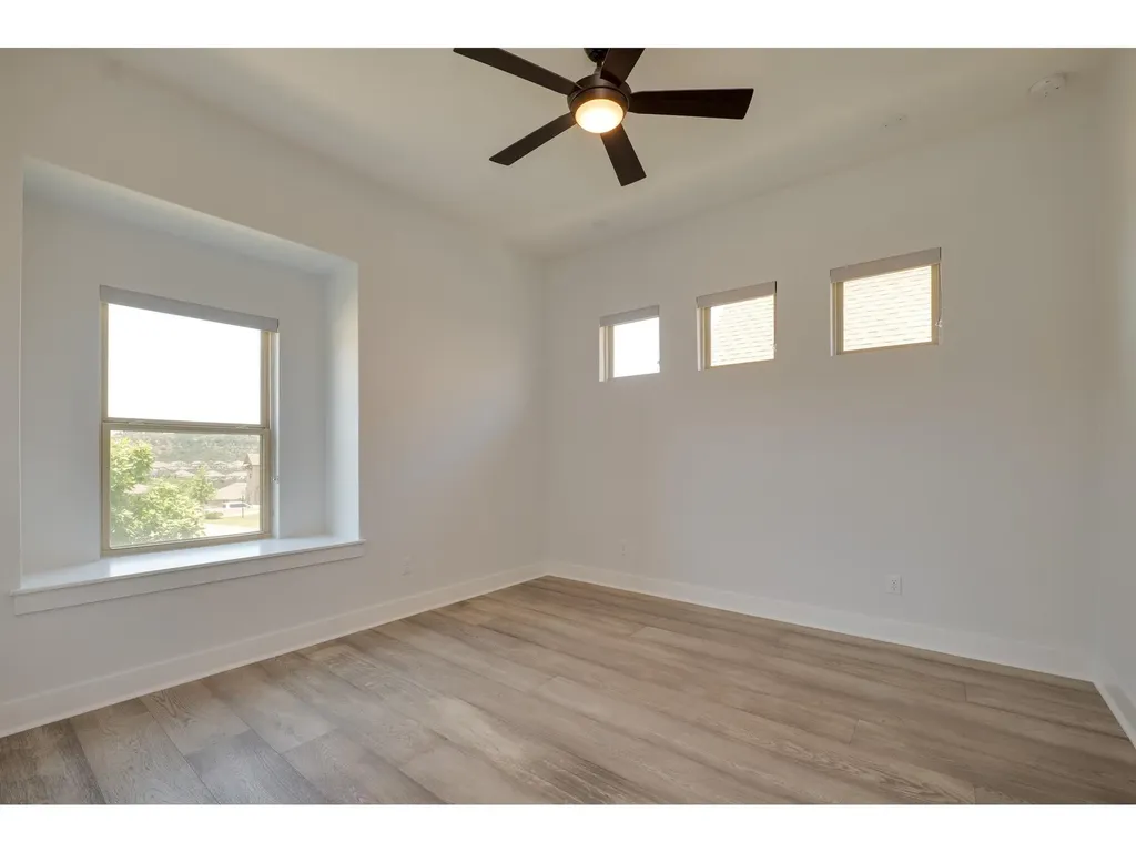 523 Baldovino Skyway Lakeway TX 78738