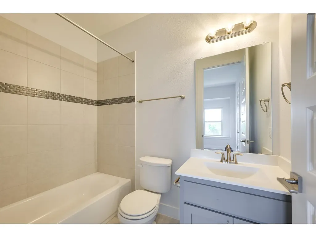 523 Baldovino Skyway Lakeway TX 78738