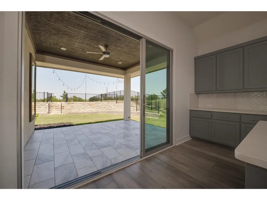 523 Baldovino Skyway Lakeway TX 78738