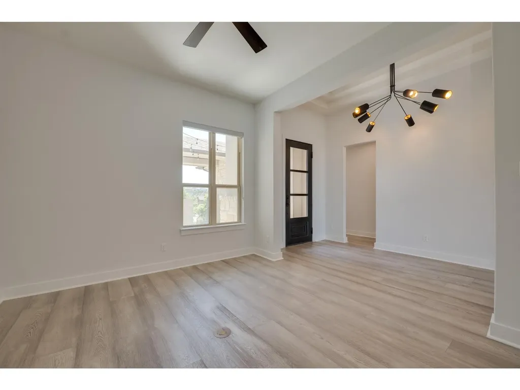 523 Baldovino Skyway Lakeway TX 78738