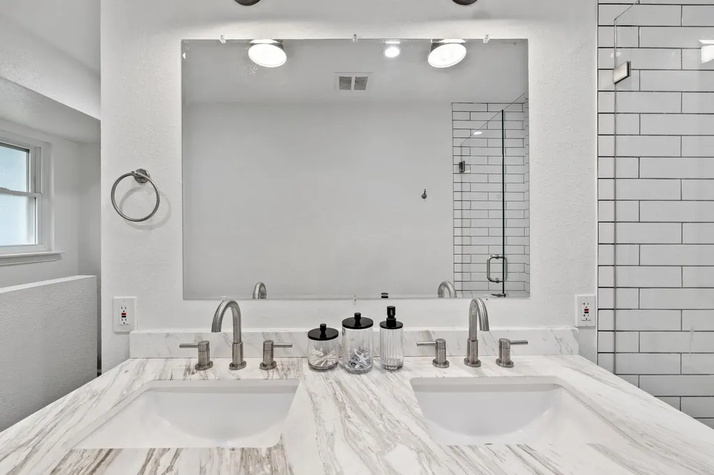 11609 Fast Horse Drive Austin TX 78759