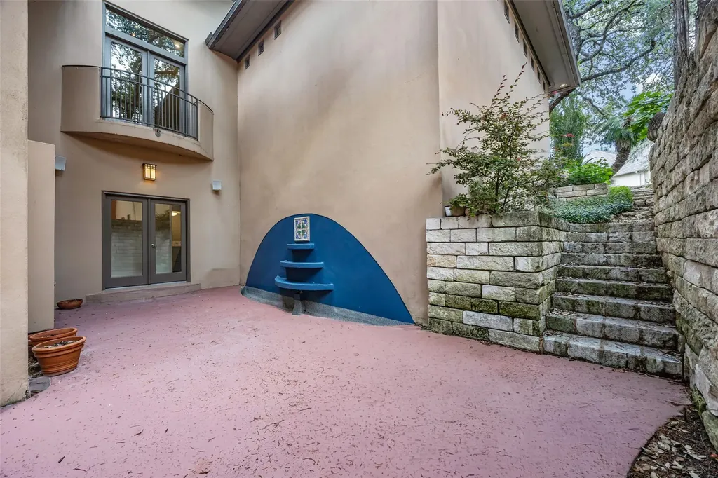 13 Treemont Drive Austin TX 78746