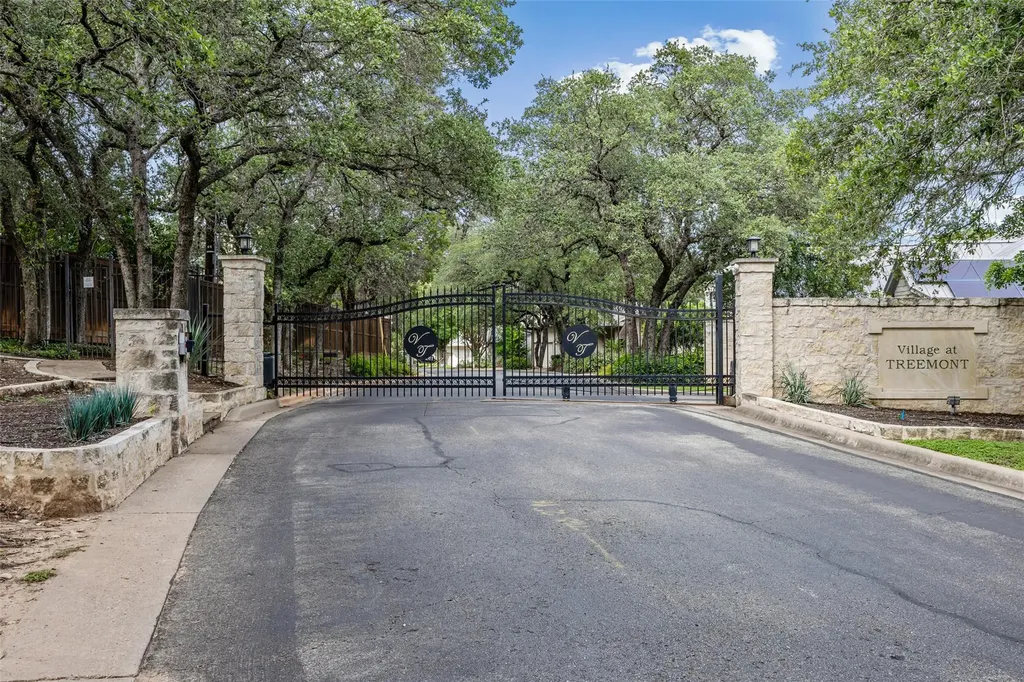 13 Treemont Drive Austin TX 78746