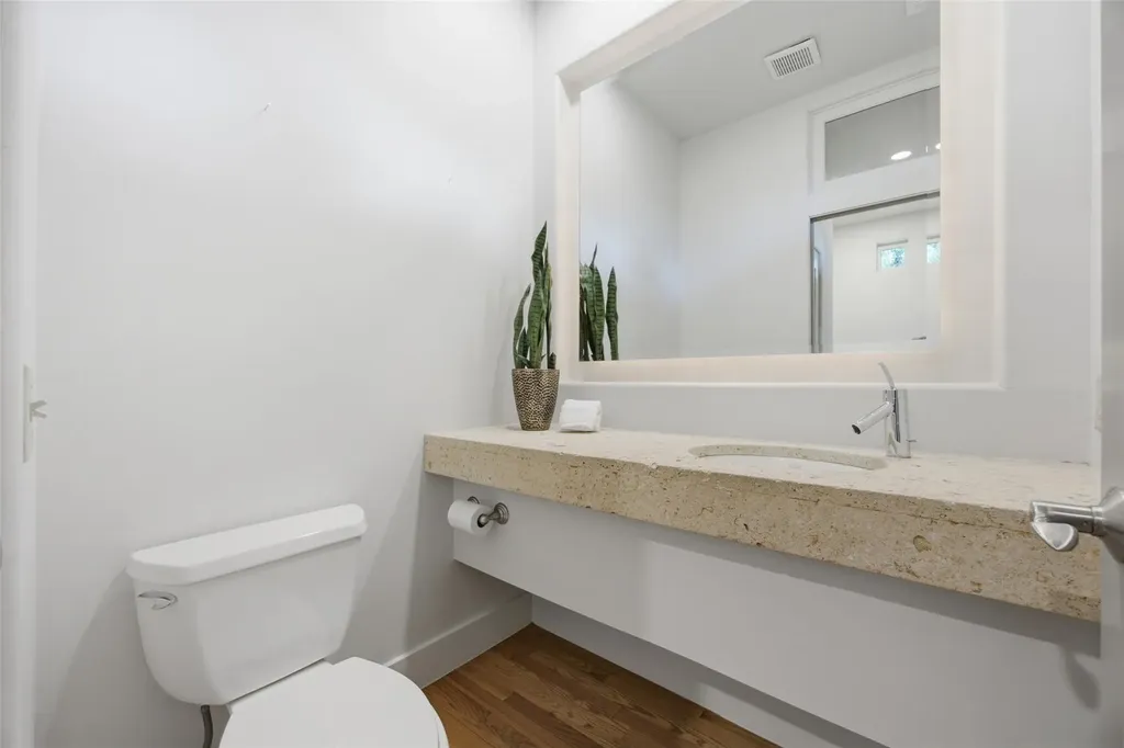 13 Treemont Drive Austin TX 78746