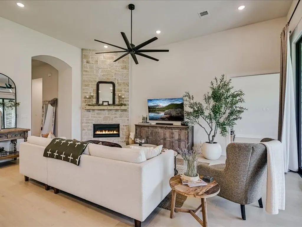 320 Old Stone Road Austin TX 78737