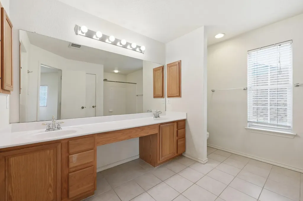 11140 Currin Lane Austin TX 78748