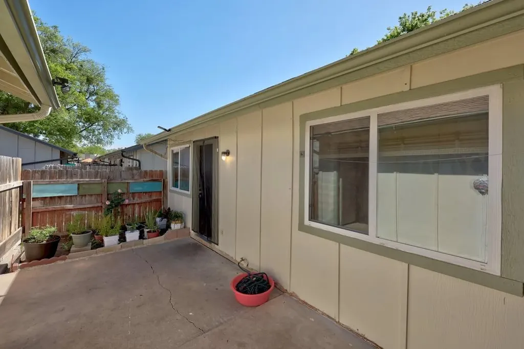 10406 Little Pebble Drive Austin TX 78758