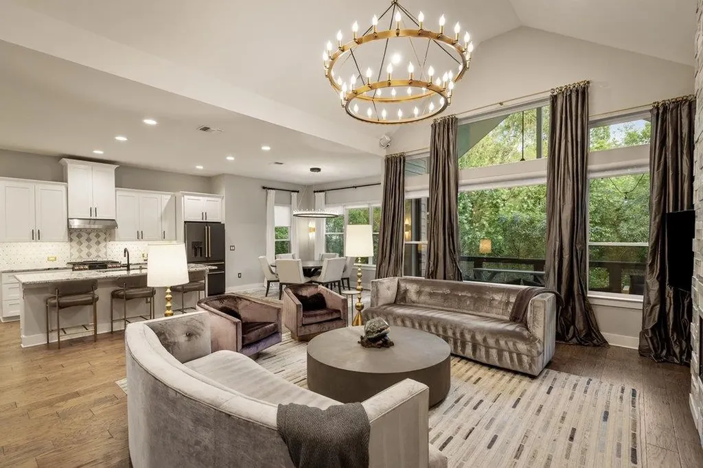 3018 Sunridge Drive Austin TX 78741