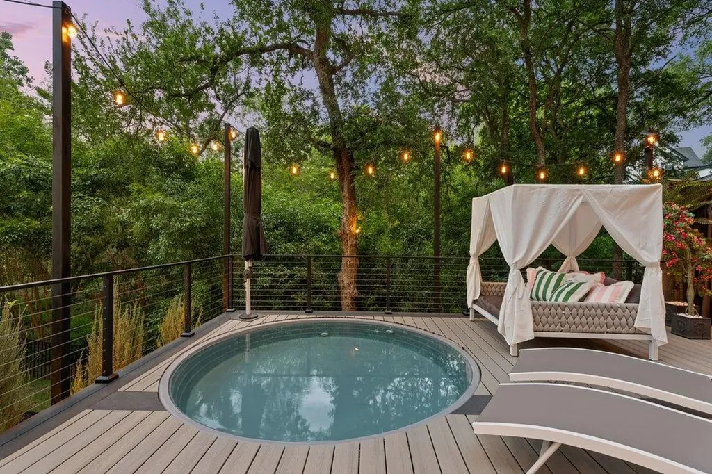 3018 Sunridge Drive Austin TX 78741